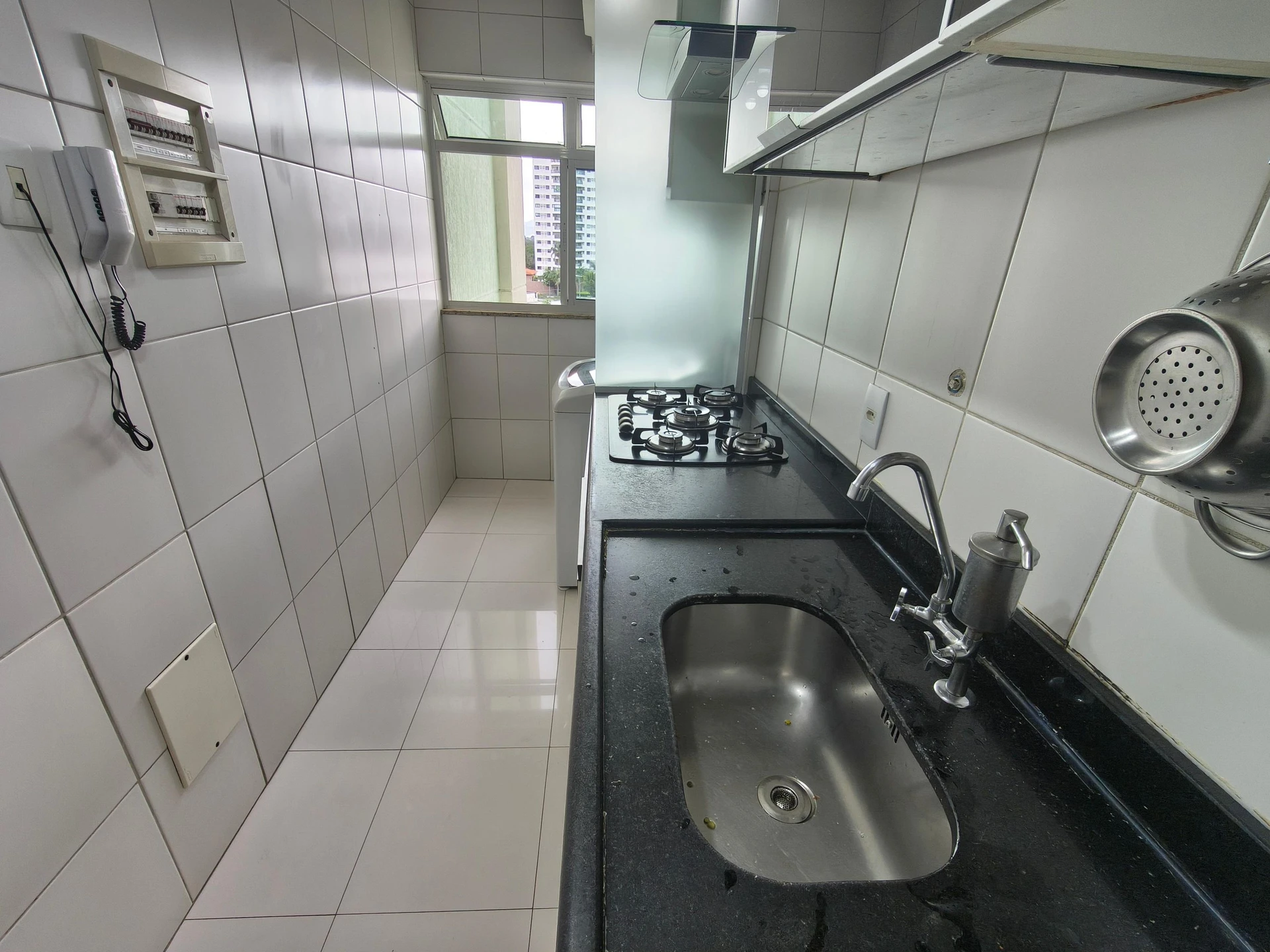 Unfurnished 3-bedroom apartment with balcony and 2 parking — photo 10