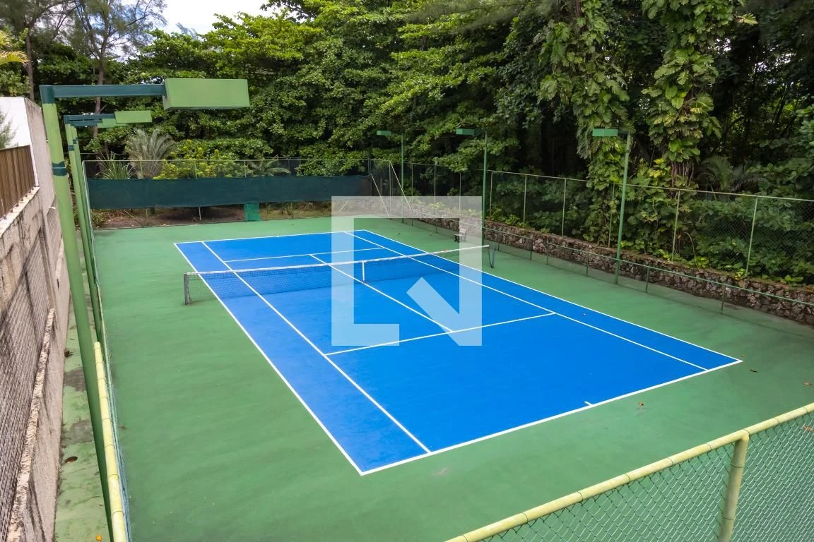 Apartamento mobiliado com 2 quartos e piscina no condomínio — photo 2