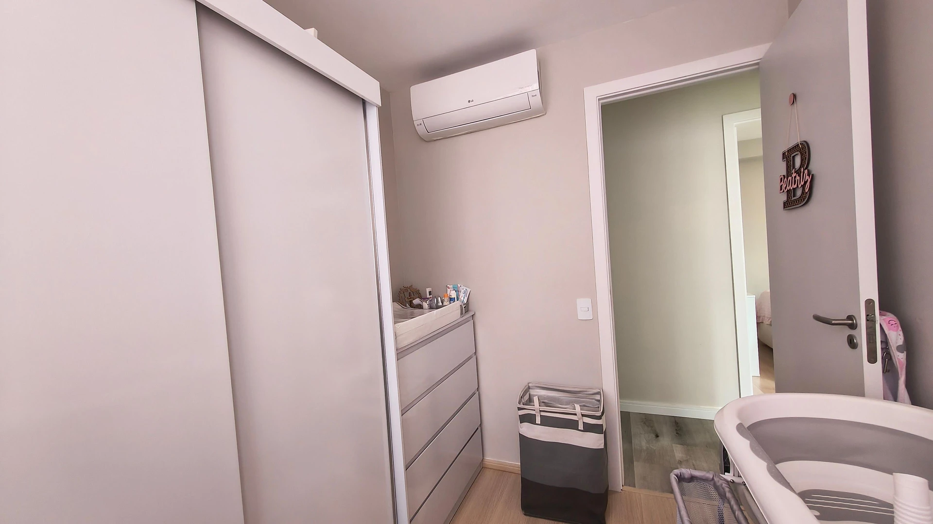 3-bedroom apartment with a washing machine — photo 19