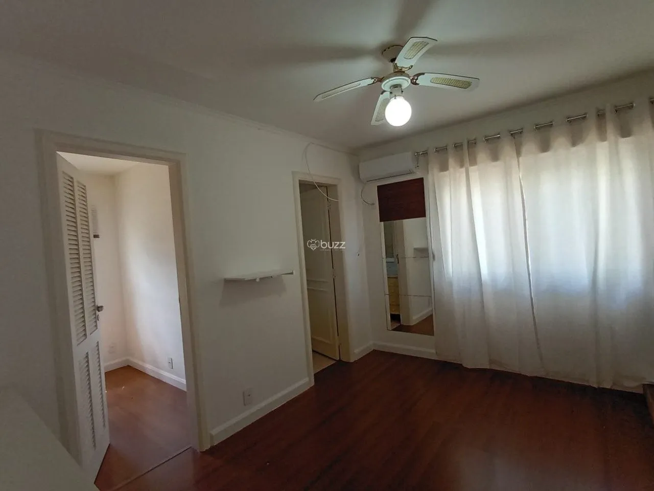 House with 4 en-suite rooms and 6 bathrooms, 301 m² — photo 57