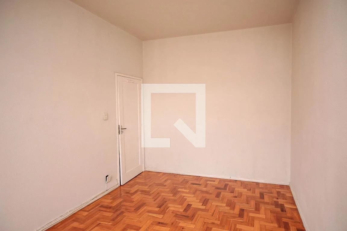 Apartment, 78 m², with wood or laminate floors — photo 12
