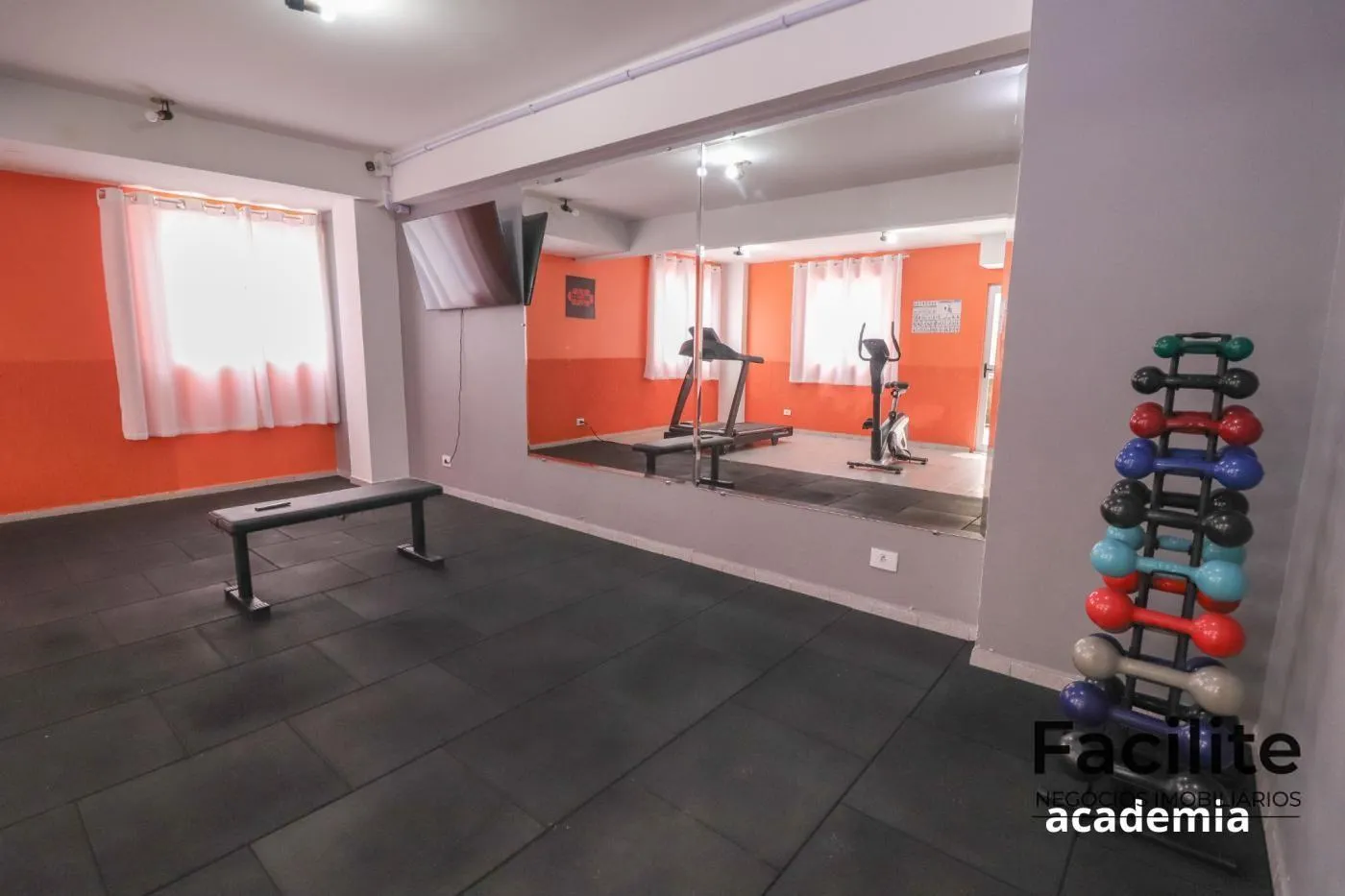 Studio in a building with a gym — photo 23
