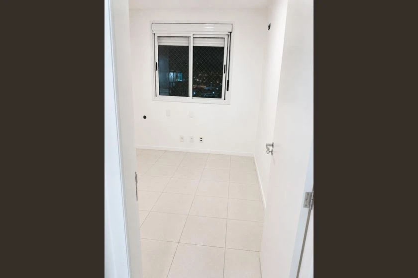 Apartment with 3 bedrooms, 2 bathrooms and closed kitchen — photo 12