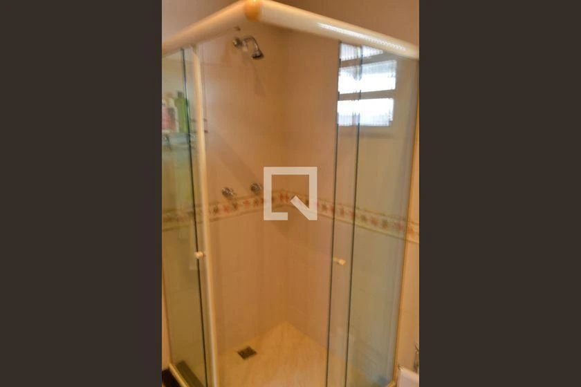 Furnished house with 4 bedrooms and 600 m² — photo 6