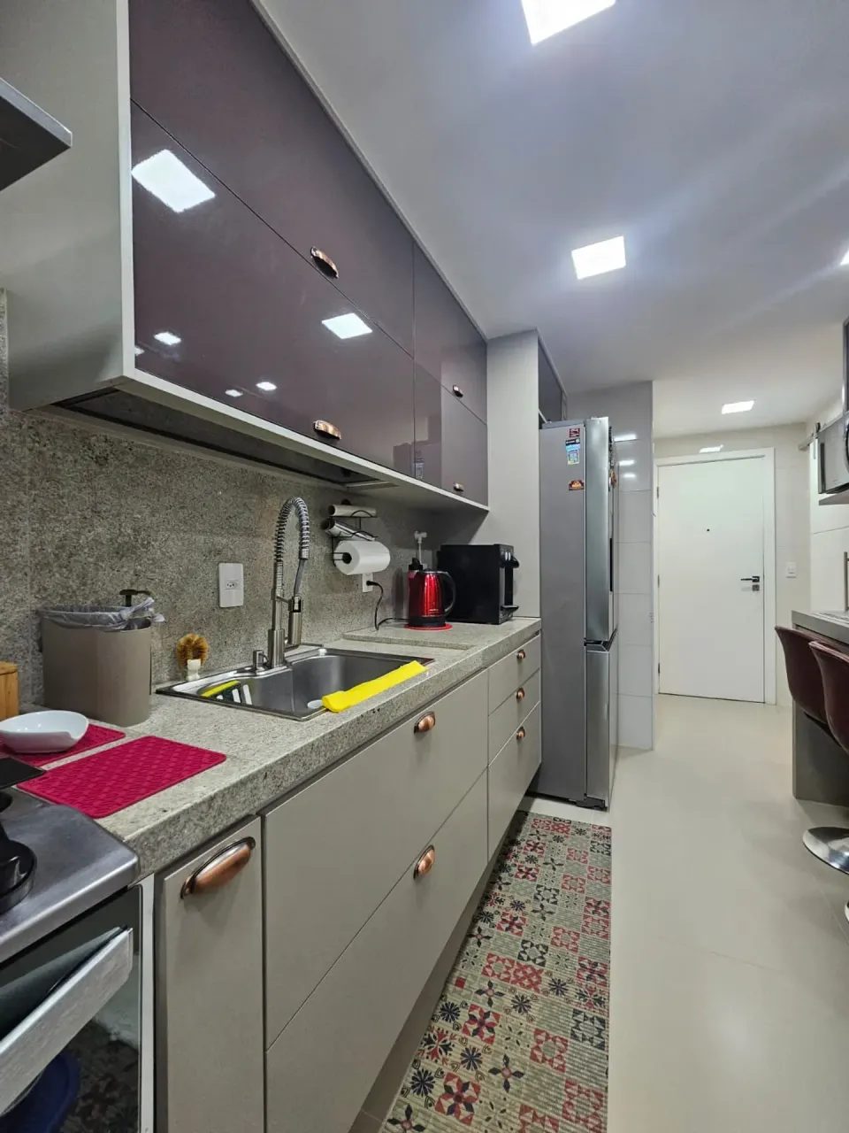 Furnished apartment with 3 bedrooms and 5 bathrooms — photo 20