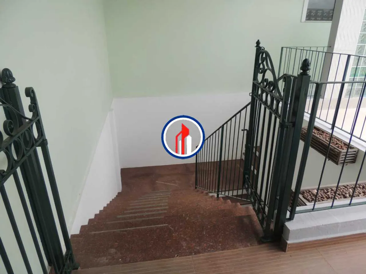 Condominium house with 4 bedrooms and balcony grill — photo 14
