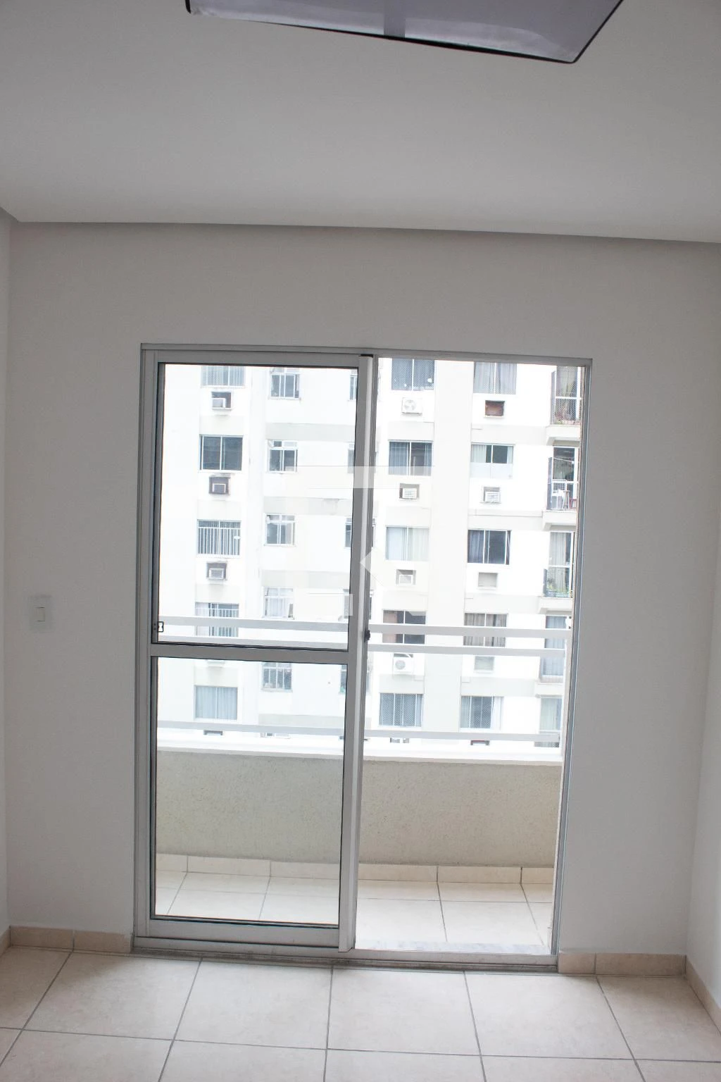 Walk-in closet in a 2-bedroom apartment, 49 m² — photo 9