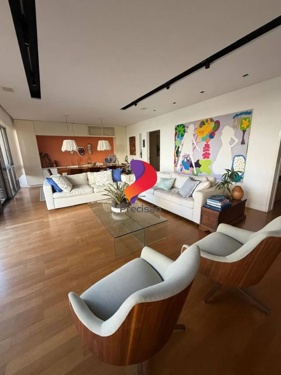 Furnished 3-bedroom apartment with 240 m² total — photo 6