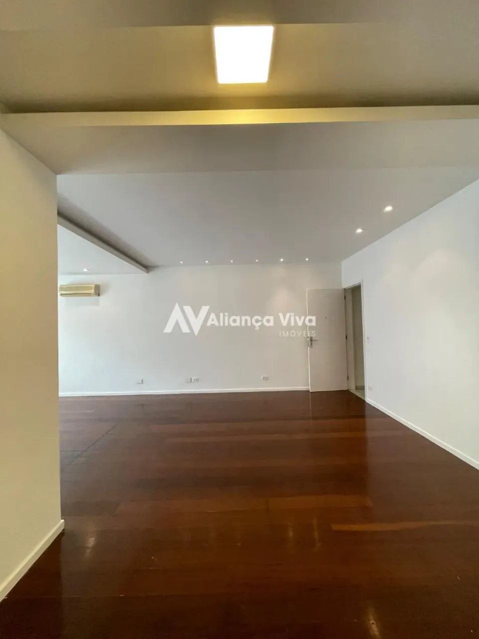 3-bedroom apartment with 1 suite and 4 bathrooms — photo 15