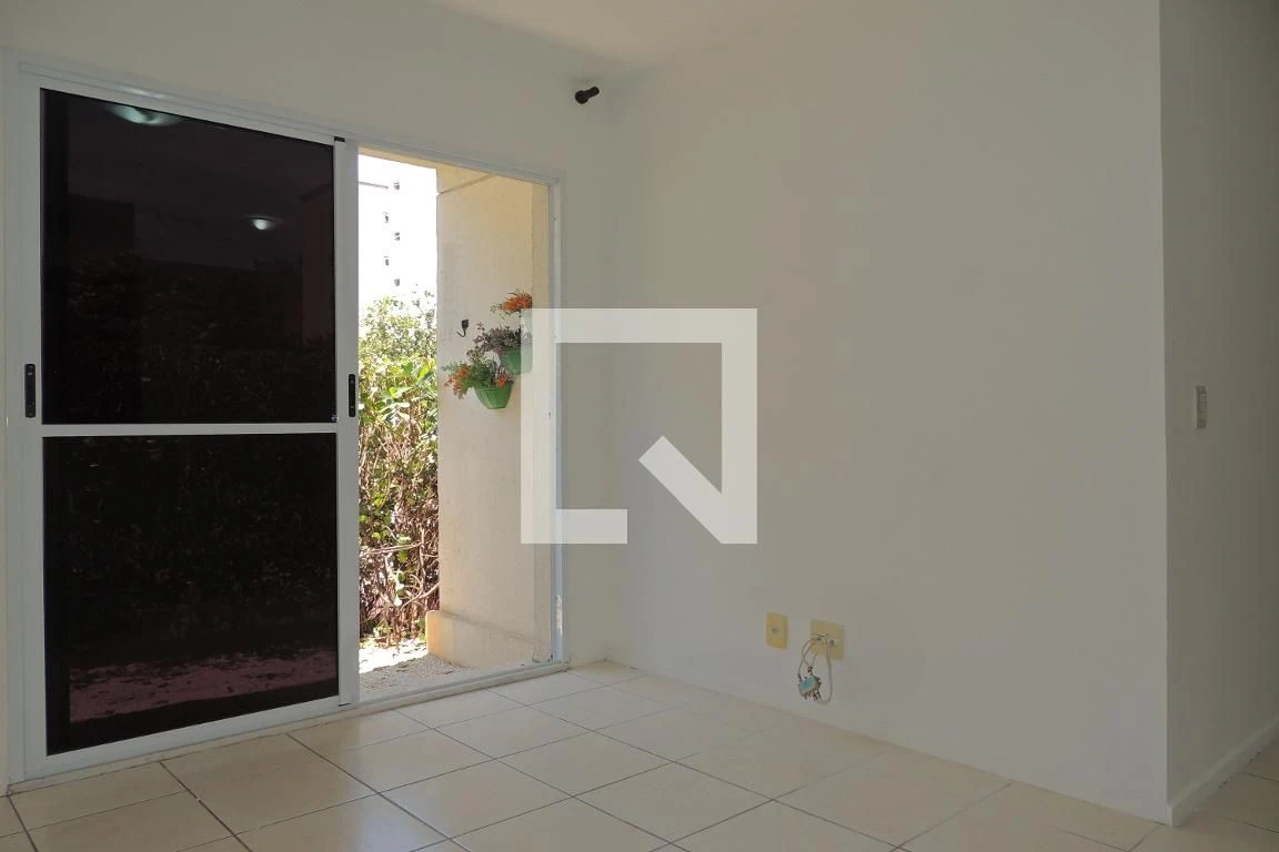 Unfurnished apartment with 3 bedrooms and open kitchen — photo 50