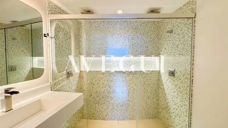 Furnished apartment, 110 m², with a jacuzzi — photo 15