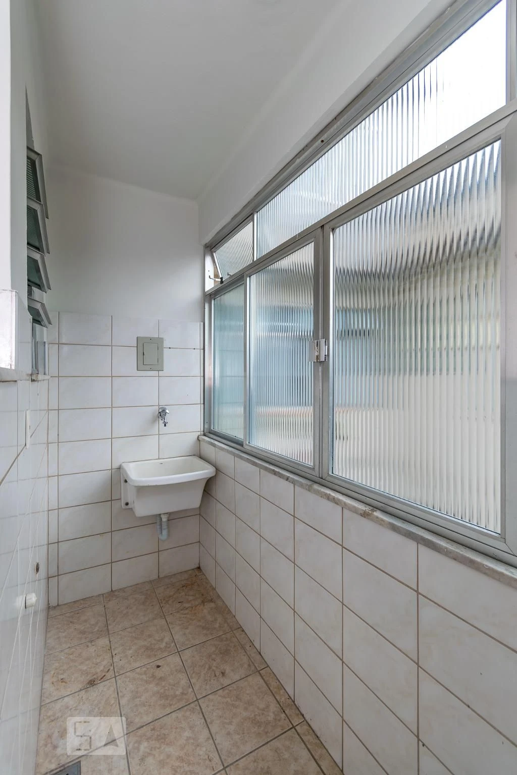 Unfurnished 1-bedroom apartment with 1 bathroom — photo 9