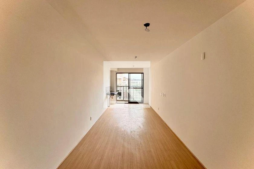 Balcony with a grill in a one-bedroom apartment, 33 m² — photo 14