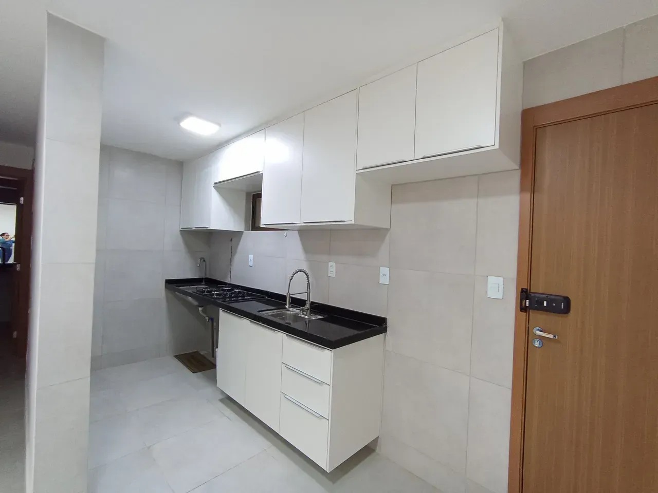 2-bedroom apartment with a suite and a balcony on the 1st floor — photo 21