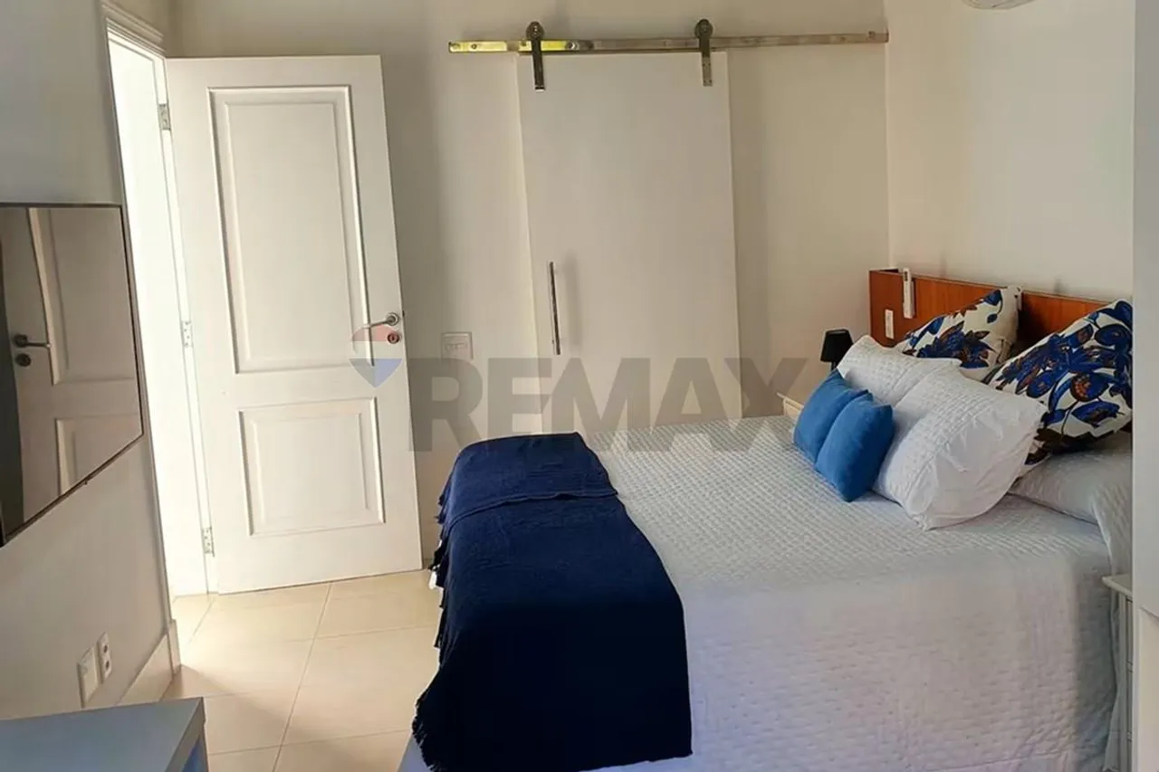 Furnished 4-bedroom apartment with 3 baths, 225 m² — photo 19