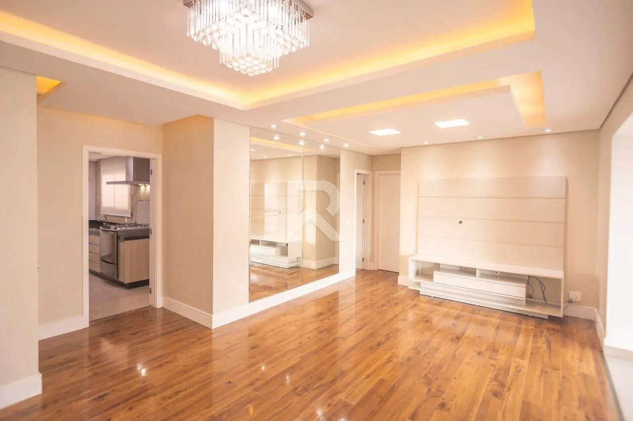 Apartment with open-plan kitchen and 4 bedrooms — photo 2