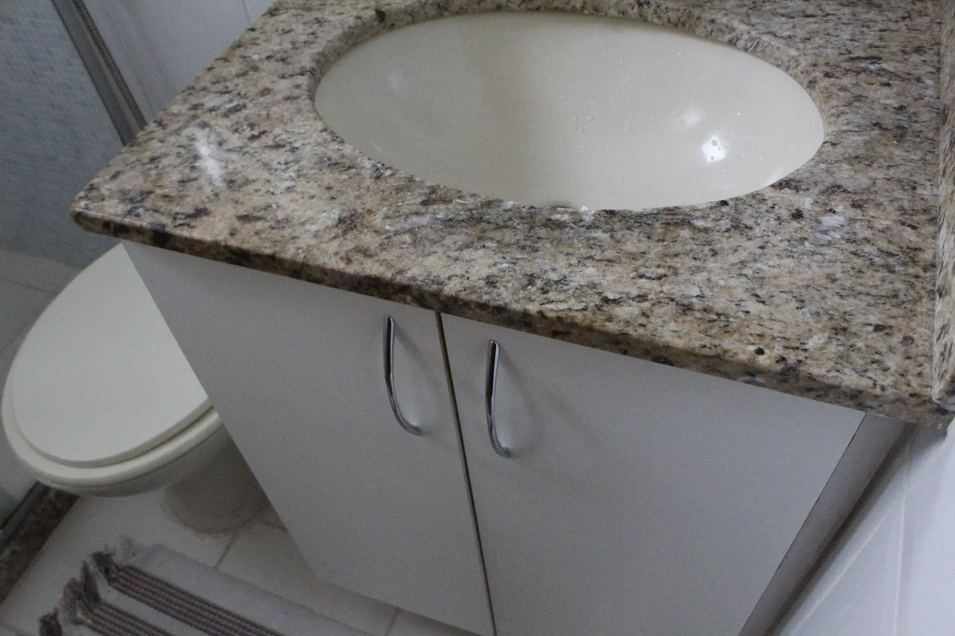 Furnished apartment with 3 bedrooms and 3 bathrooms — photo 26