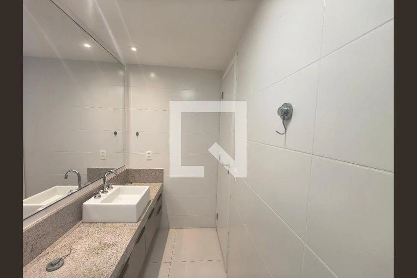 98 m² apartment with 2 en-suite bedrooms and 2 parking