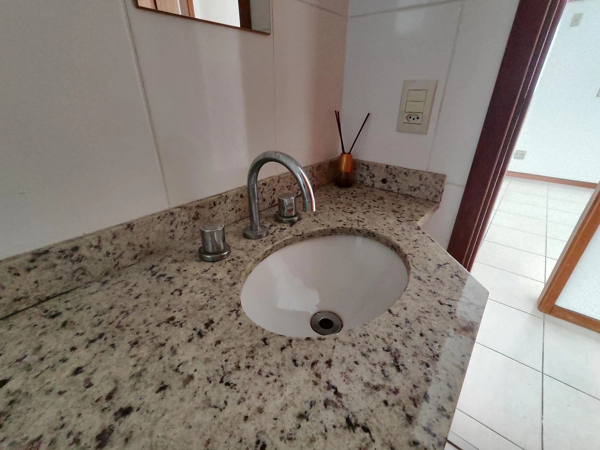 3-bedroom apartment, 1 with its own bathroom, 100 m² — photo 18