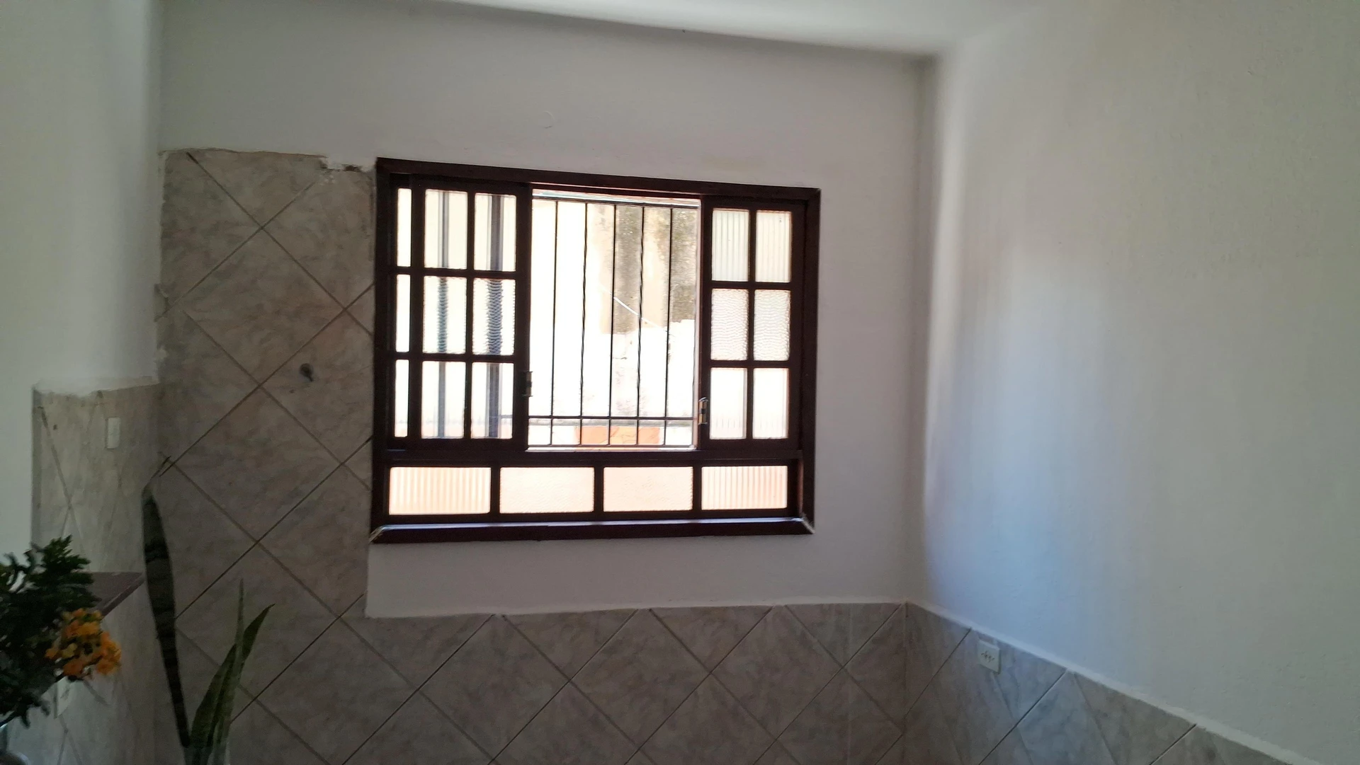 Casa para alugar com 2 quartos e 1 banheiro — photo 3