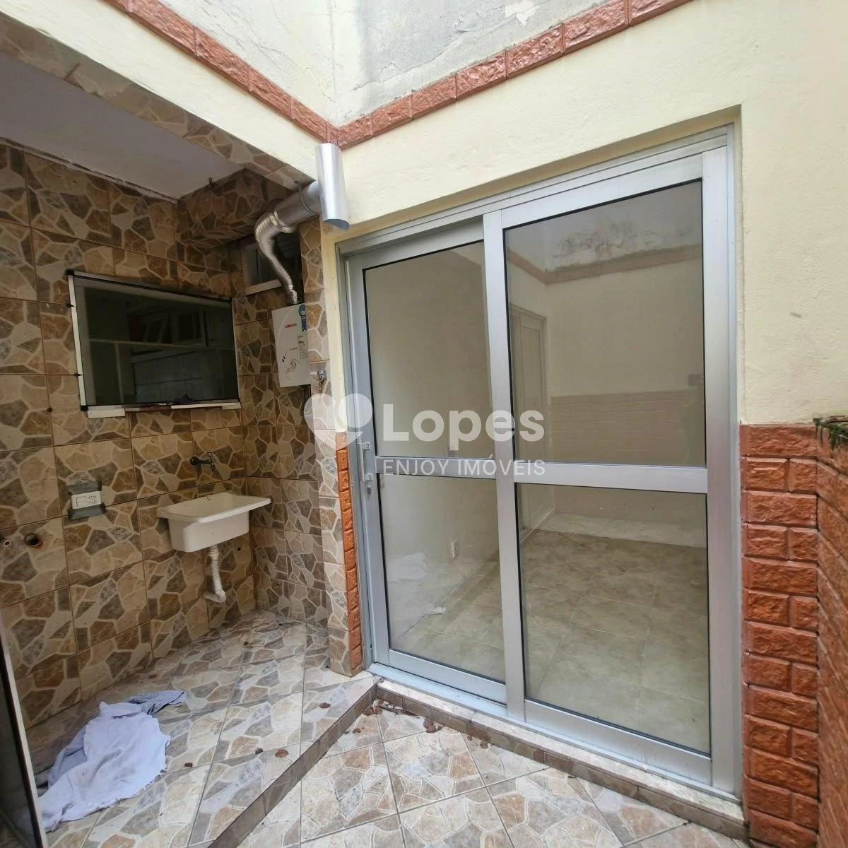 2-bedroom apartment, 1 with its own bathroom, 80 m² — photo 18