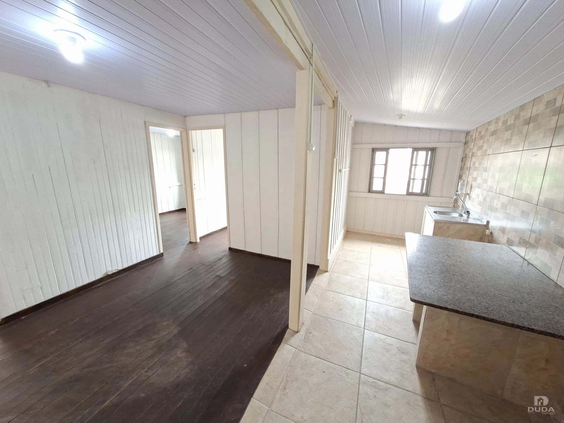3-bedroom house with a walk-in closet in Florianópolis — photo 13