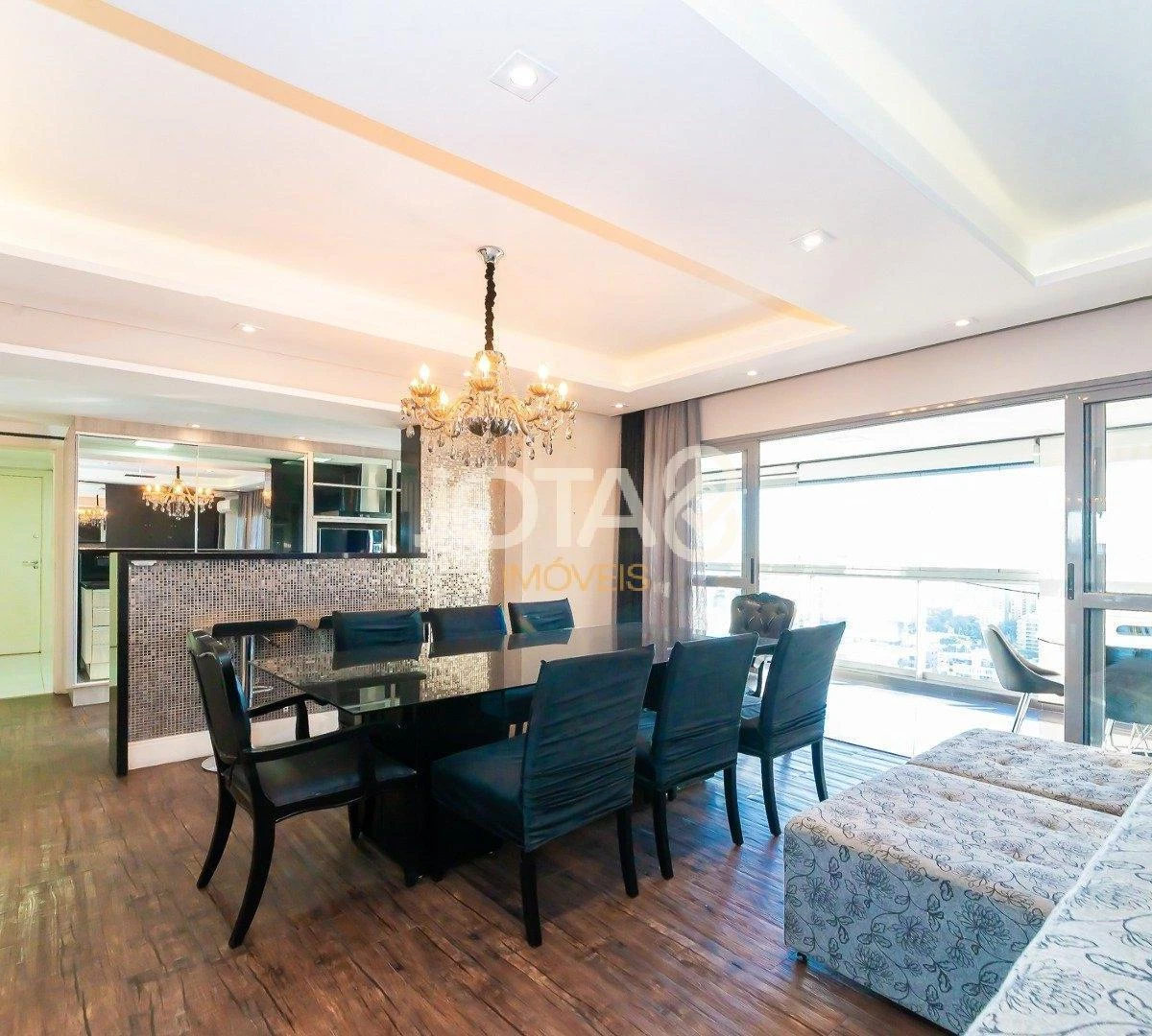 Apartment with 3 en-suite bedrooms and enclosed balcony — photo 25