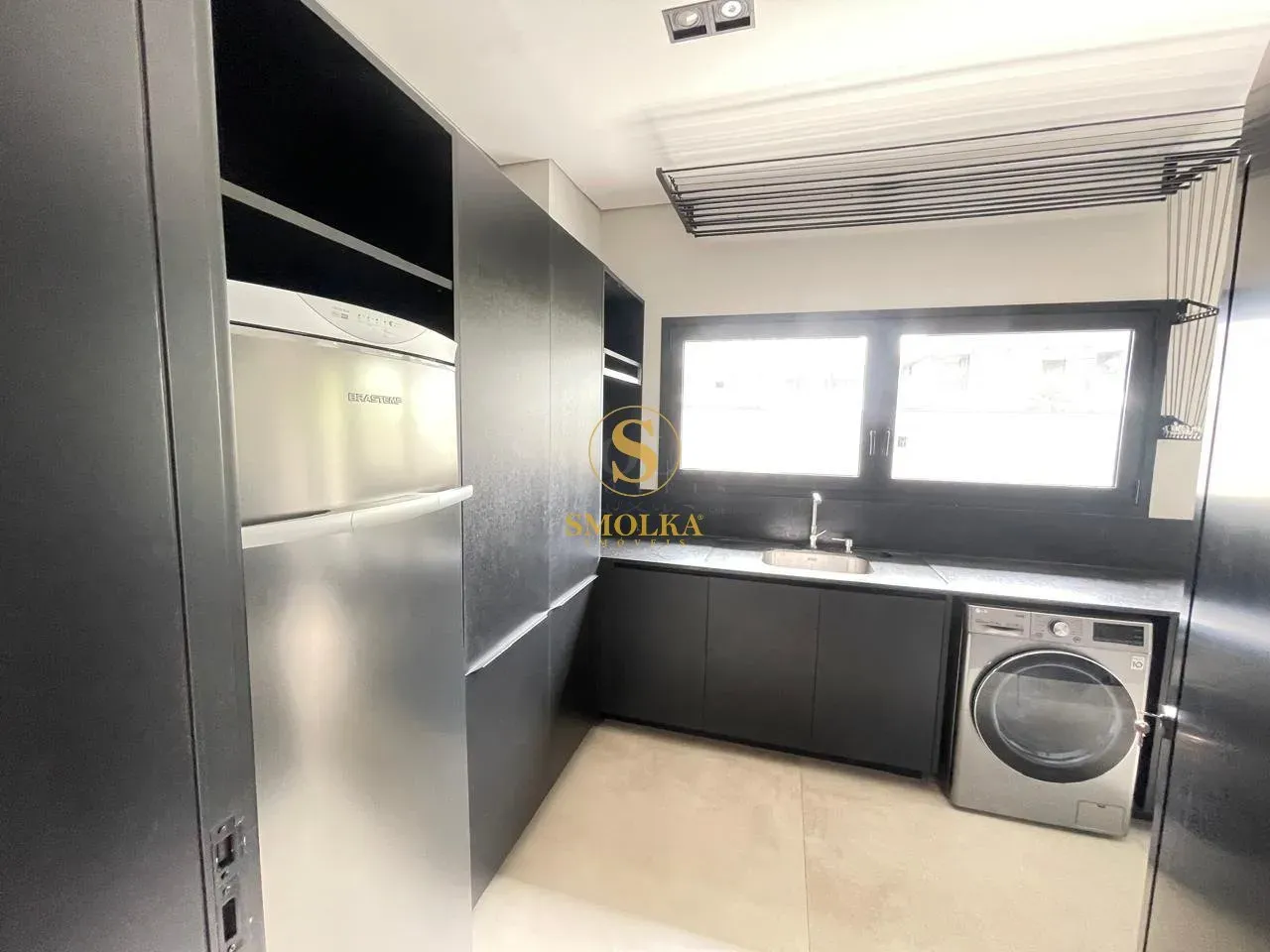 Меблированный дом 645 м² с 5 спальнями и 7 санузлами — photo 9