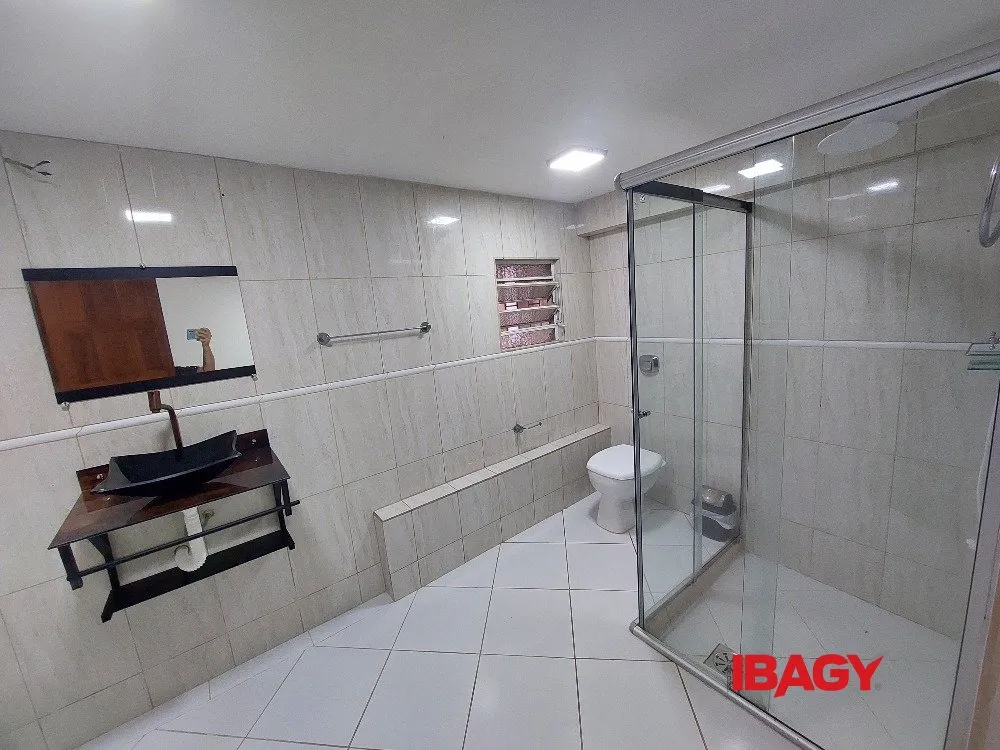 Unfurnished kitnet with laundry area and 1 bathroom, 47 m² — photo 8