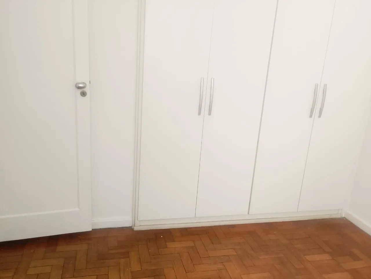 Apartamento com cozinha fechada e 3 quartos — photo 6