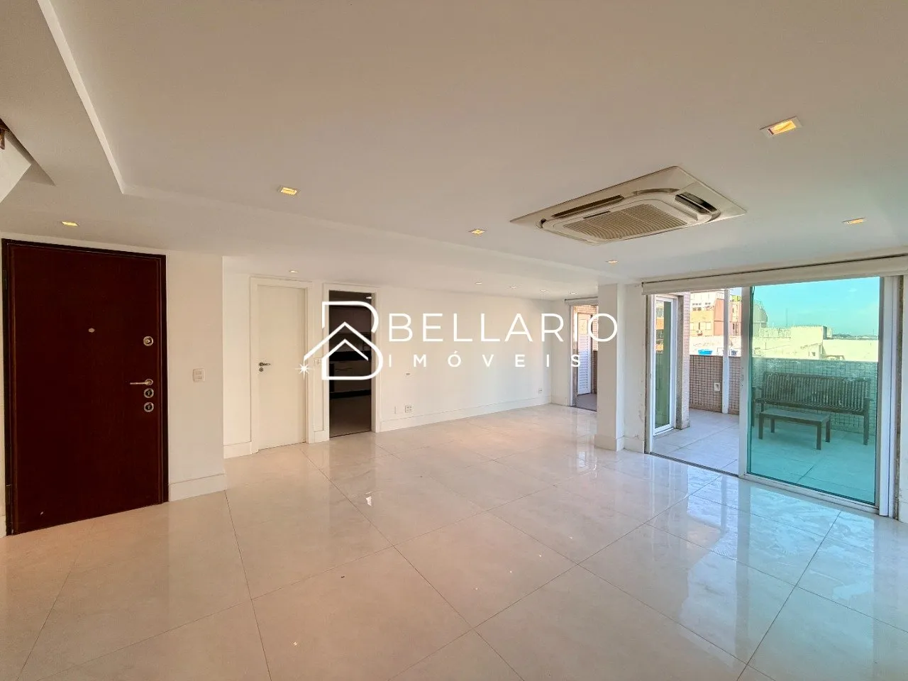 Unfurnished apartment with 3 bedrooms and 4 bathrooms — photo 6