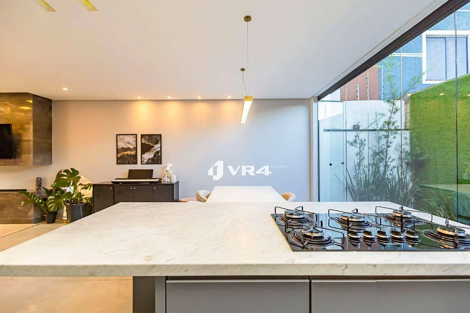 Furnished house with 3 bedrooms and an open kitchen — photo 10