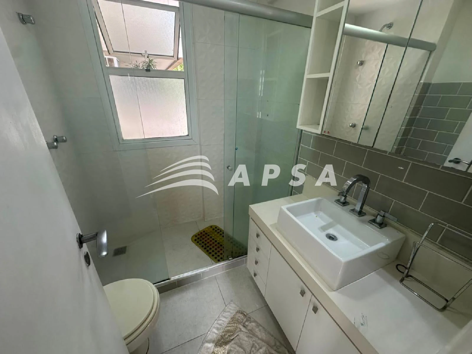 Unfurnished apartment with 3 bedrooms and 3 bathrooms — photo 6