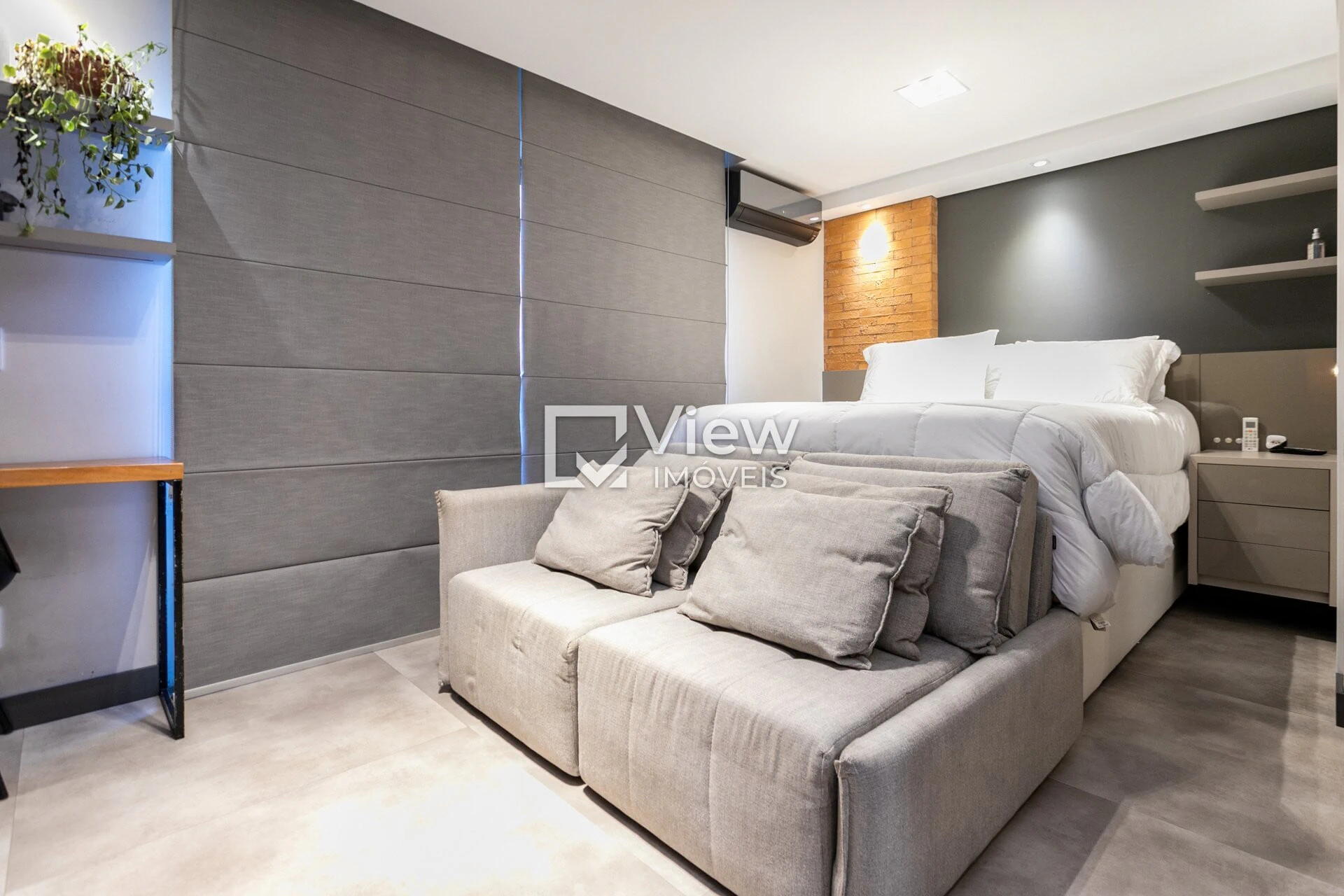 Furnished studio, 35 m², with floor-to-ceiling windows — photo 23