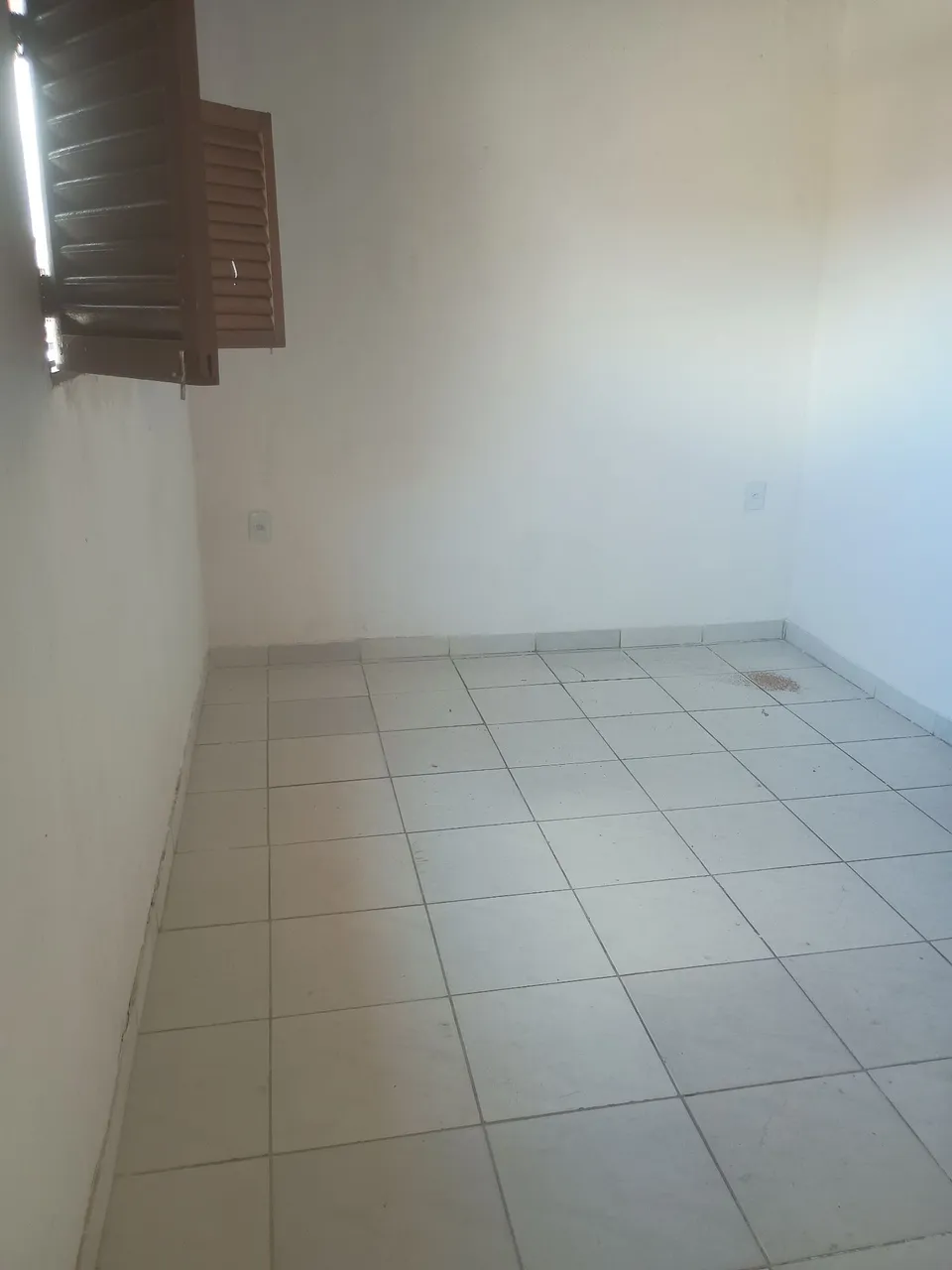 Unfurnished house with 2 bedrooms and 1 bathroom — photo 3