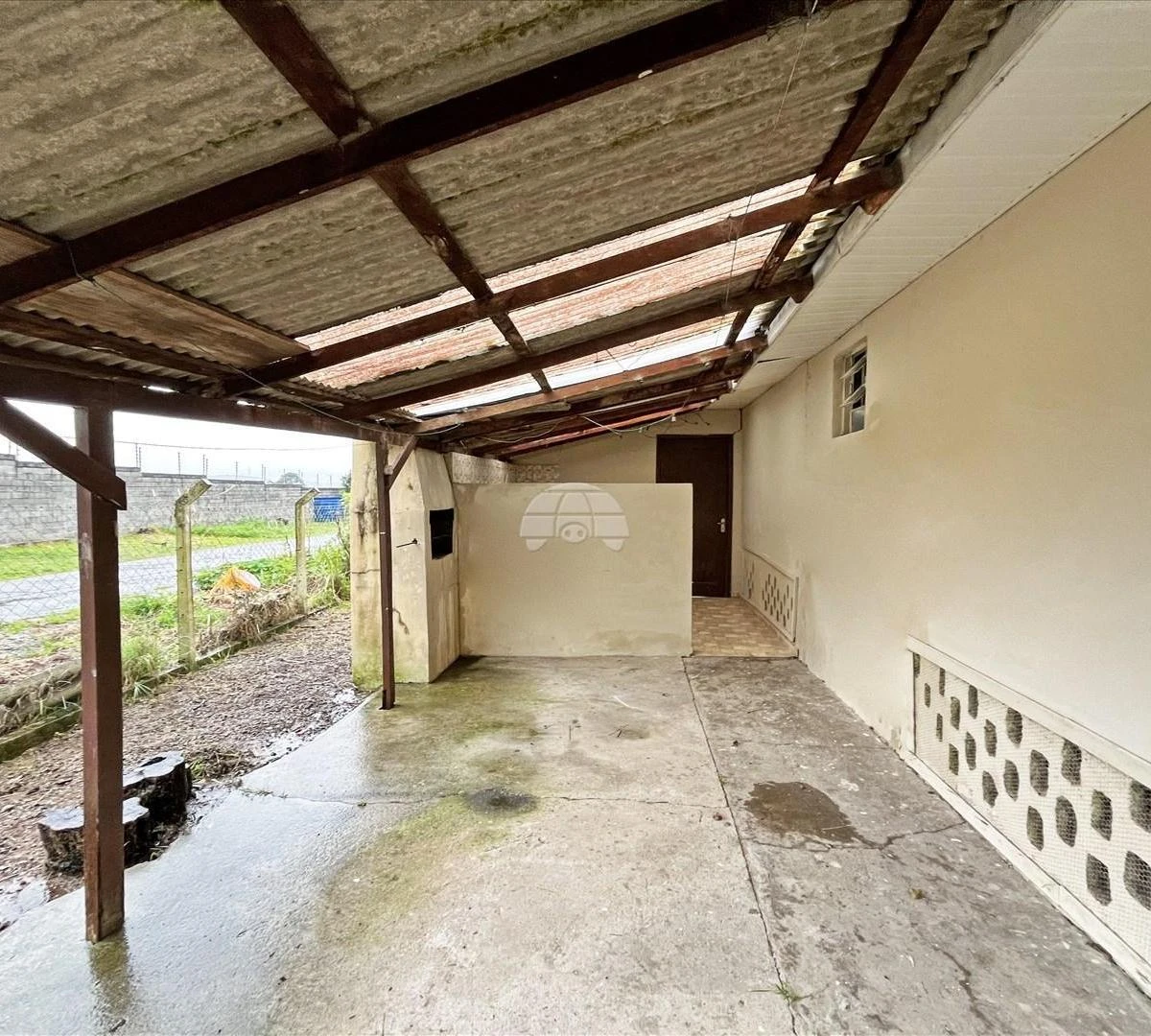 Будинок із 3 спальнями та дерев'яною підлогою або ламінатом — photo 11