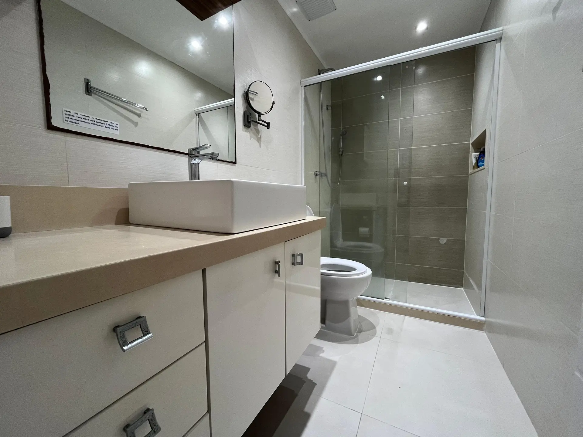 2-bedroom apartment with a glass-enclosed balcony — photo 21