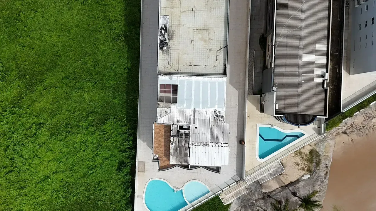 Furnished apartment, 200 m², with a glass-enclosed balcony — photo 12