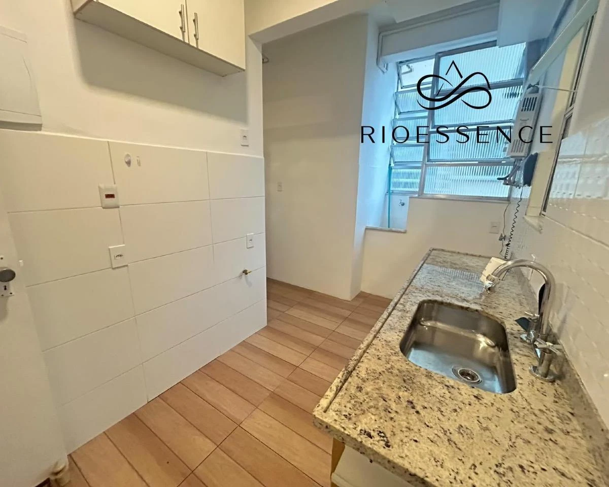 Apartment, 50 m², with wood or laminate floors — photo 4