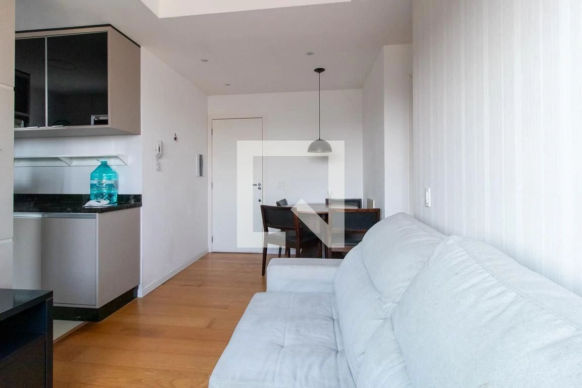 Balcony with a grill in a 2-bedroom apartment, 48 m² — photo 17