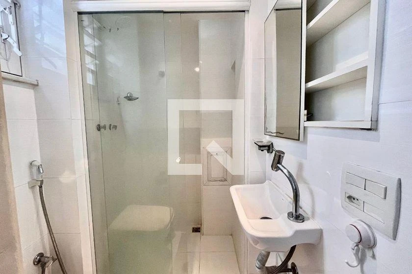 Apartamento mobiliado com 3 quartos e 3 banheiros — photo 45
