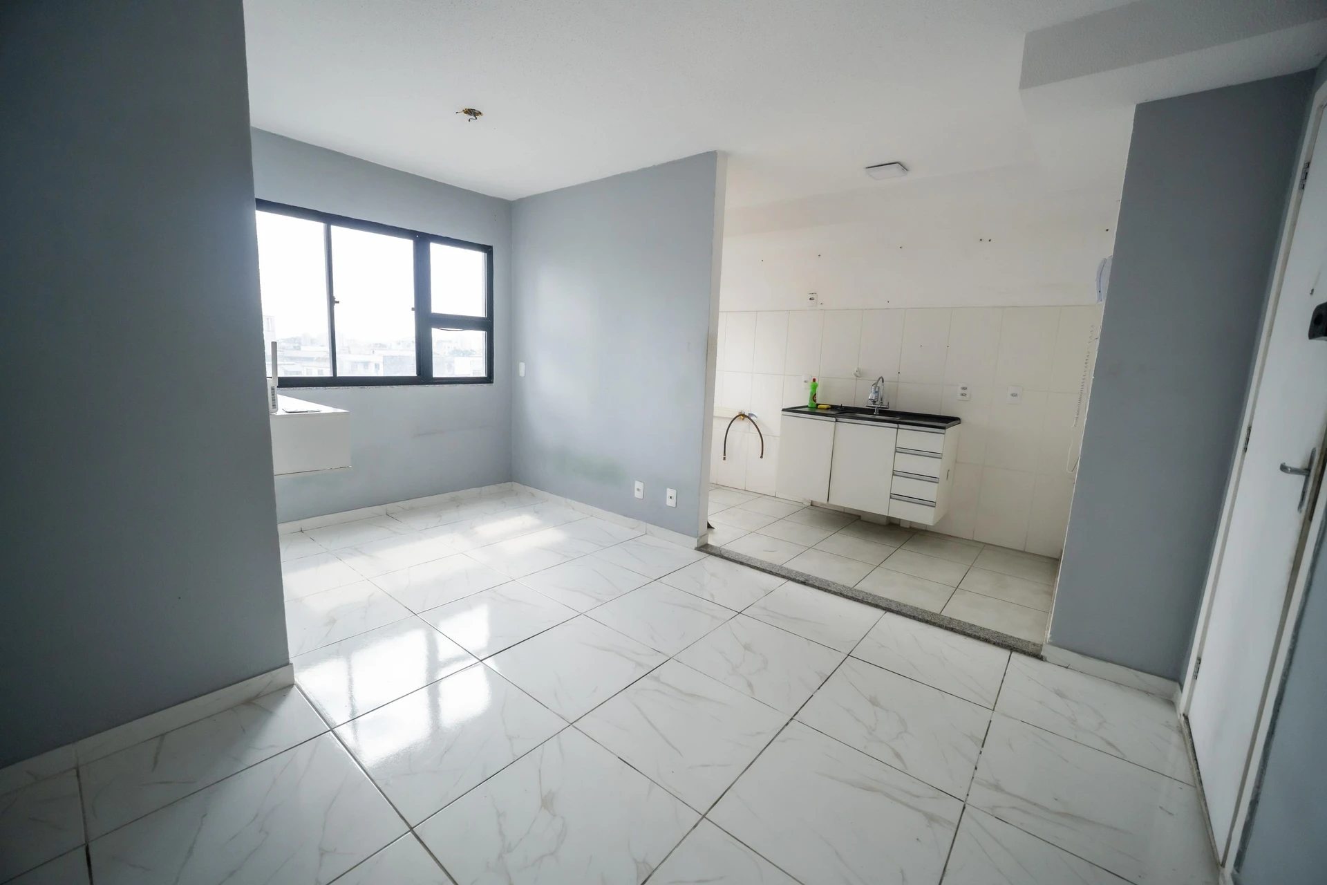 2-bedroom apartment with 1 bathroom and 1 parking spot — photo 3