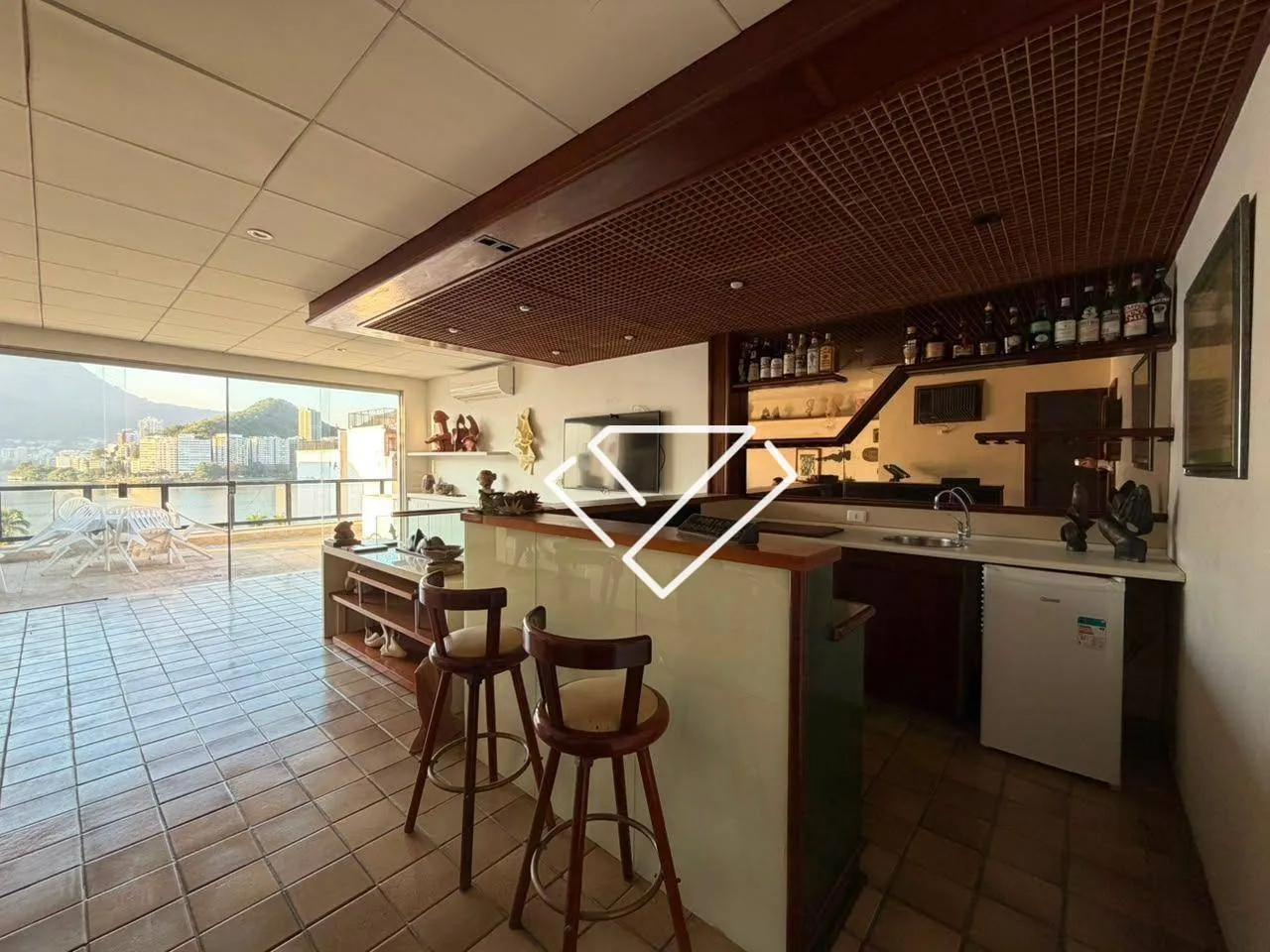 Penthouse with 3 bedrooms, 4 bathrooms and enclosed balcony — photo 5