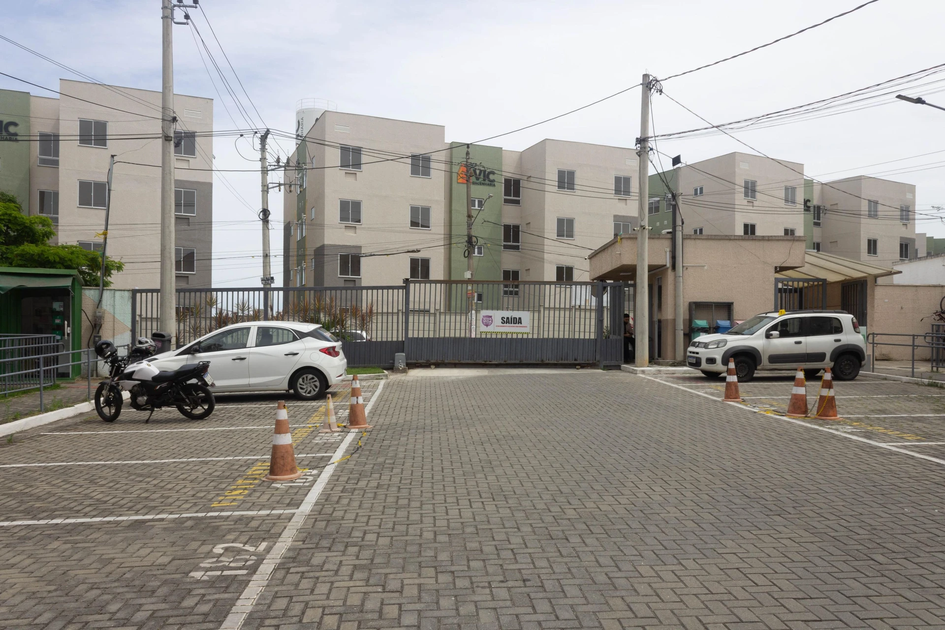 2-bedroom apartment in a building with a gym — photo 24