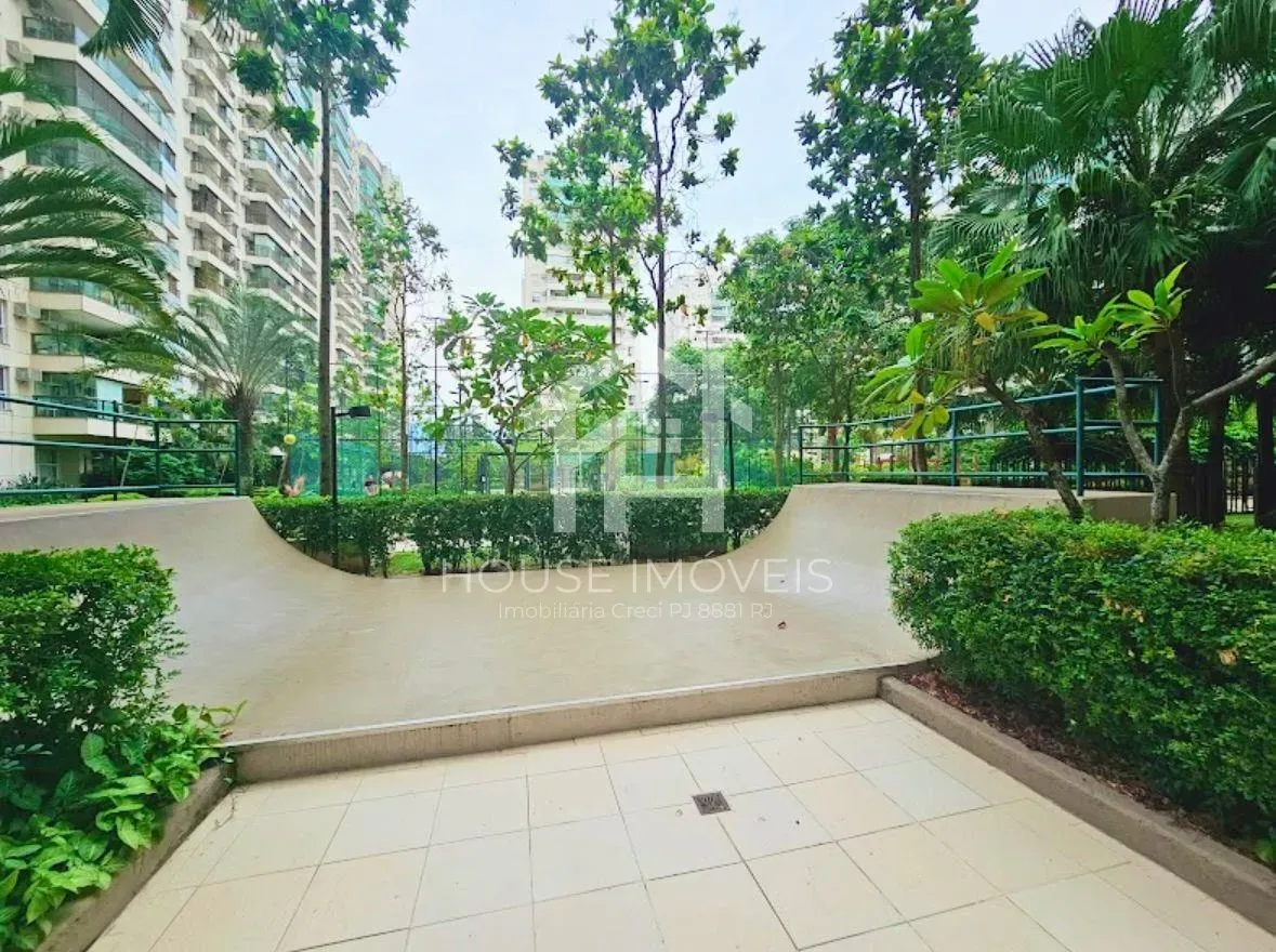 Apartamento com 2 quartos e suíte e varanda fechada — photo 31