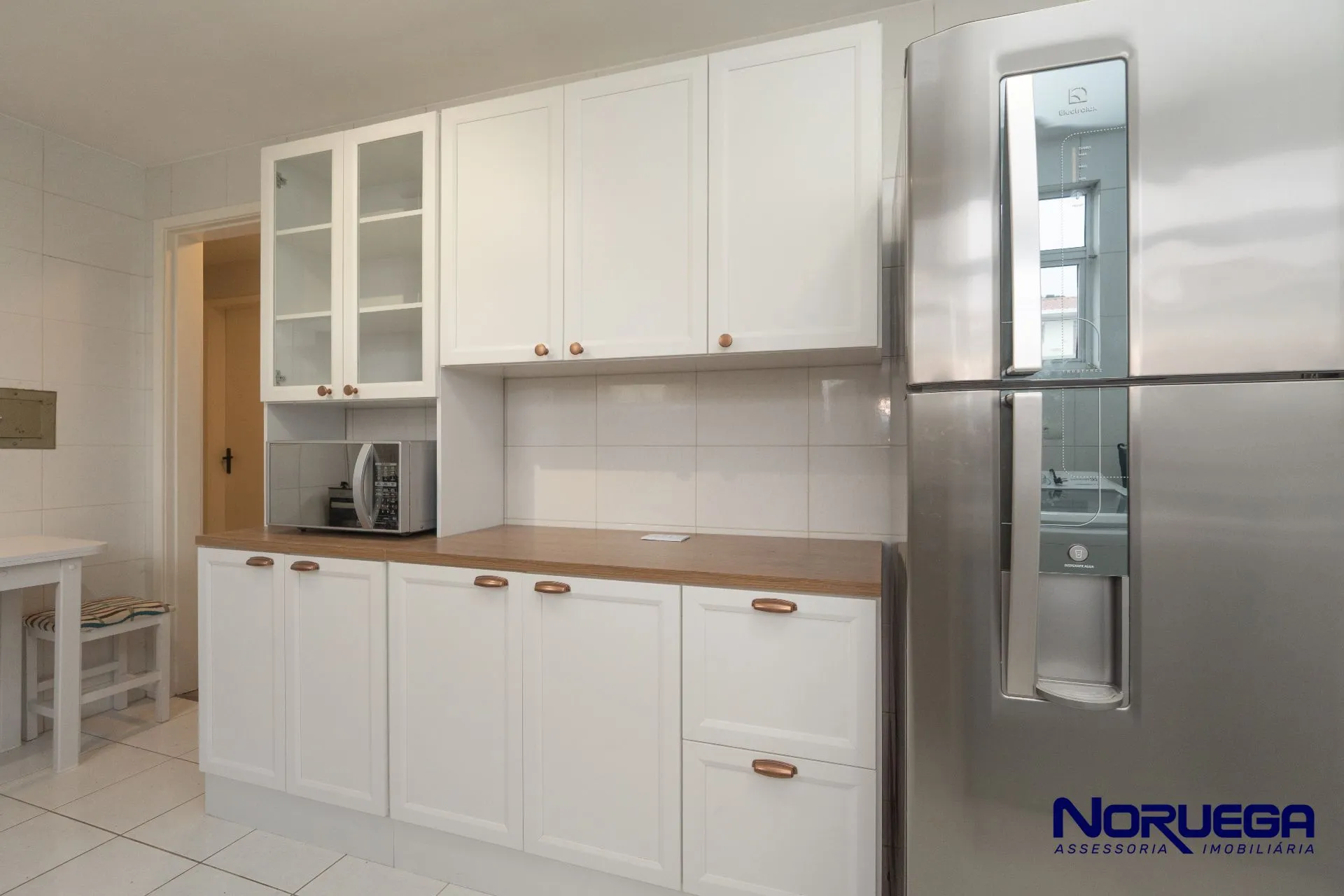 3-bedroom apartment with a washing machine in Curitiba — photo 7