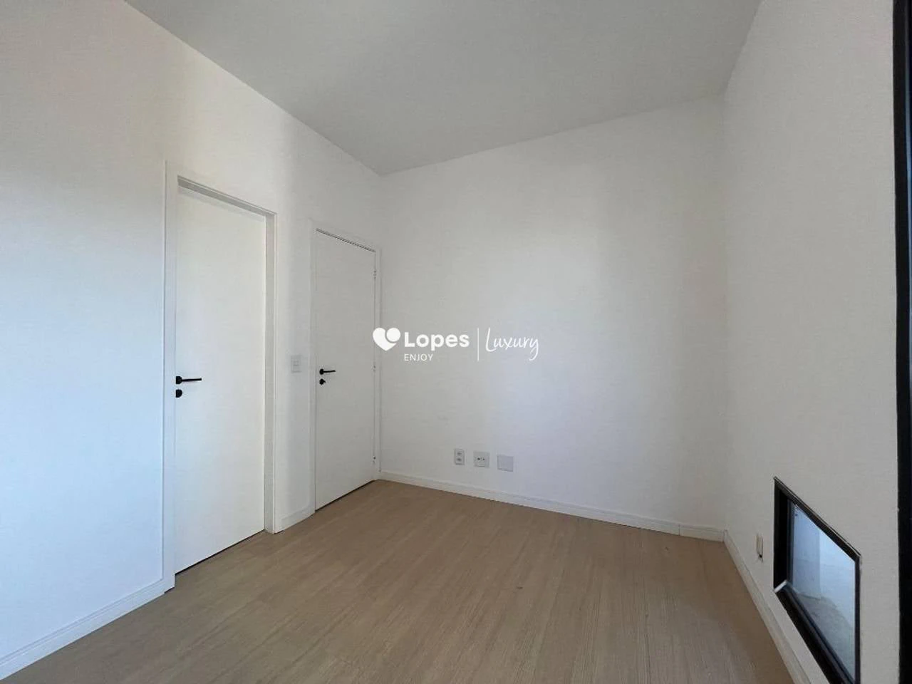 Rental apartment with 3 bedrooms, balcony and 3 bathrooms — photo 24