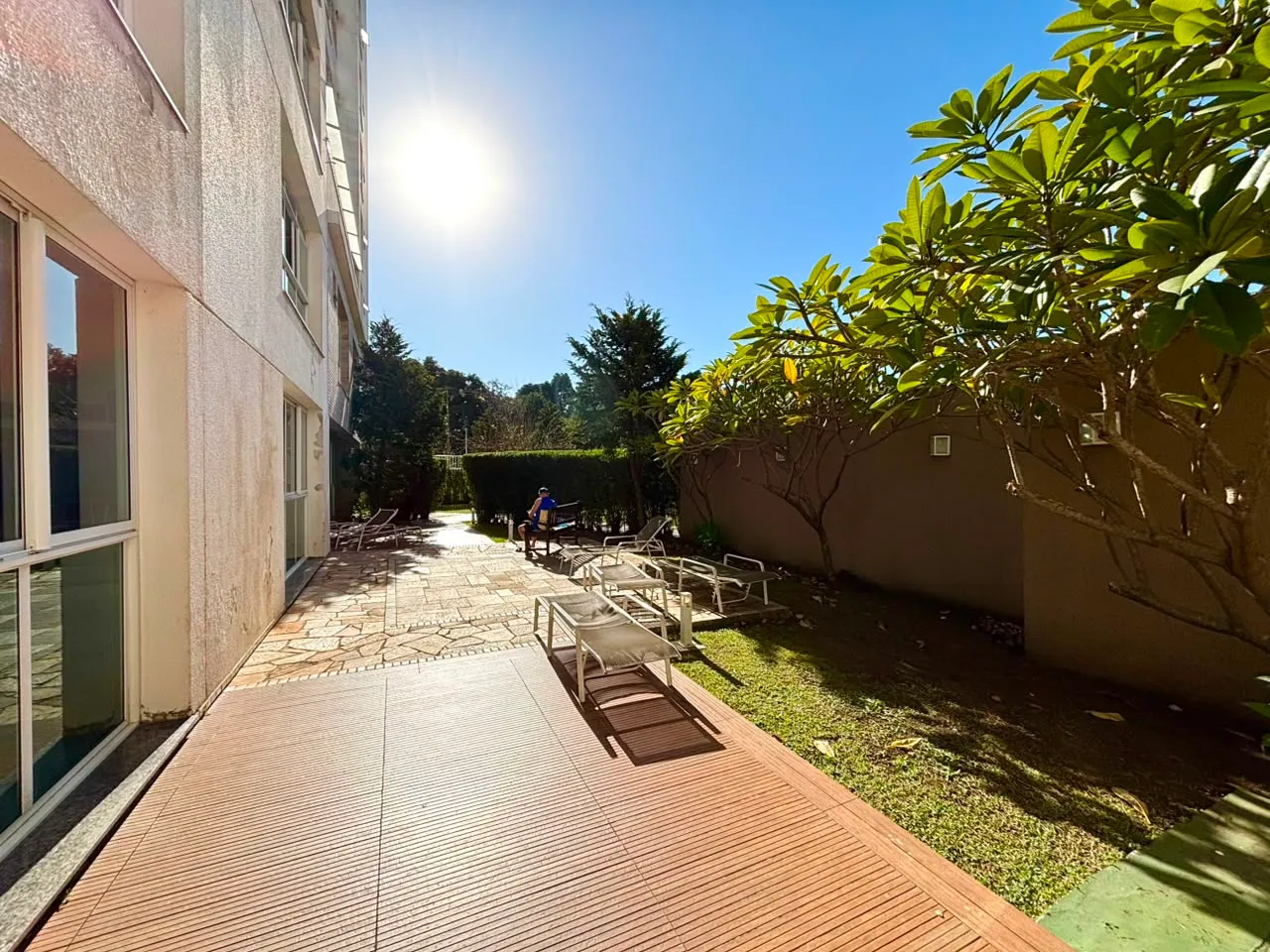 75 m² apartment with 2 bedrooms and a balcony — photo 30