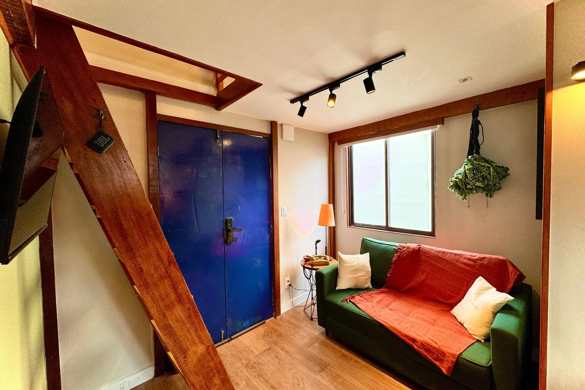 1 quarto e piso de madeira ou laminado: apartamento de 24 m² — photo 5