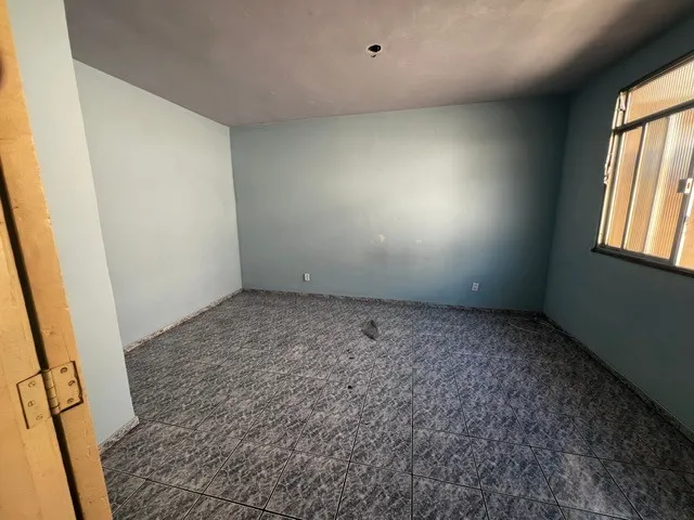 Unfurnished house with 2 bedrooms and a balcony